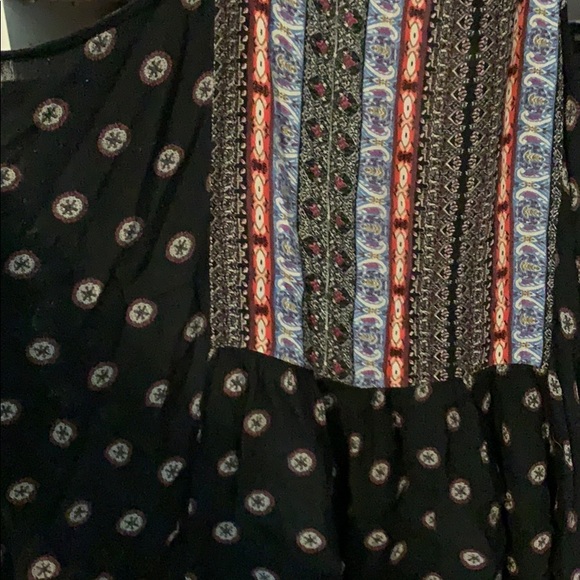 A&F Flowy boho pattern tank top - Picture 2 of 5